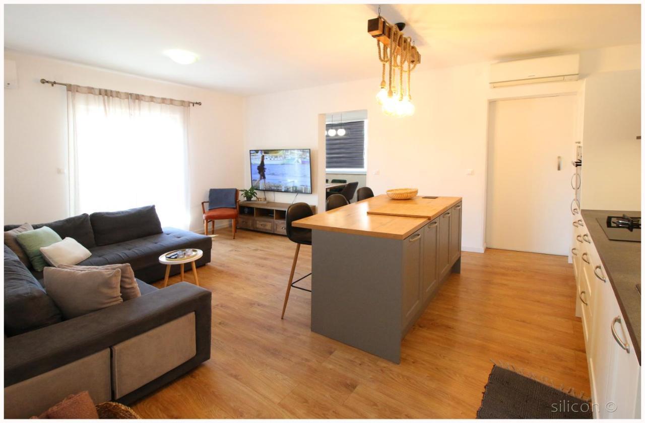 Apartman Silicon Primosten Luaran gambar
