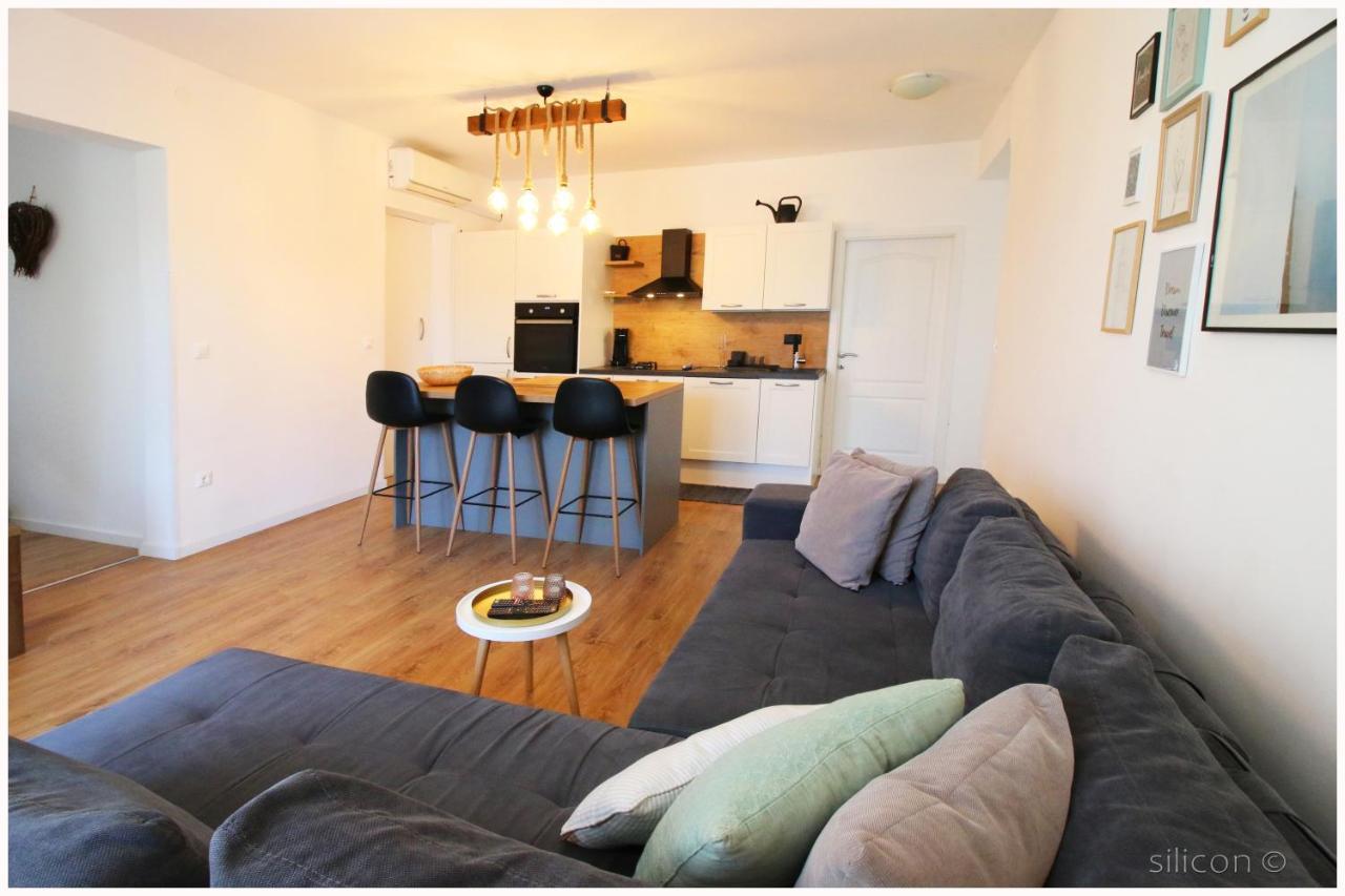 Apartman Silicon Primosten Luaran gambar